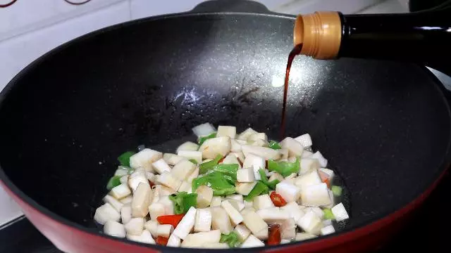 杏鮑菇新做法,又香又入味,口感比肉好,每次做兩盤都不夠吃