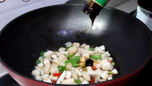 杏鮑菇新做法,又香又入味,口感比肉好,每次做兩盤都不夠吃