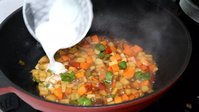杏鮑菇新做法,又香又入味,口感比肉好,每次做兩盤都不夠吃
