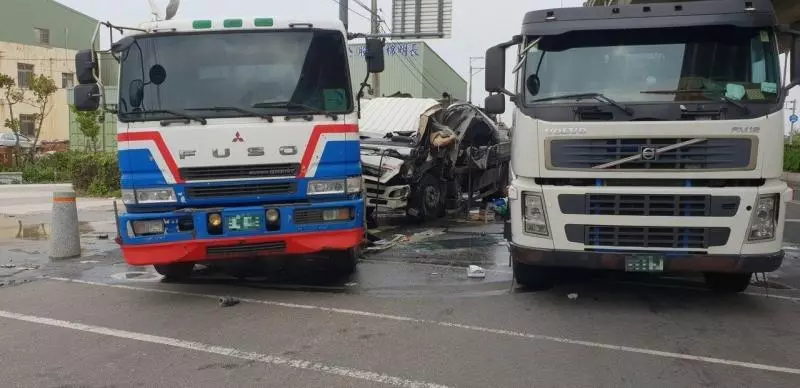 稀硫酸外洩!大貨車疑煞車失靈 失控連撞3車釀2人傷