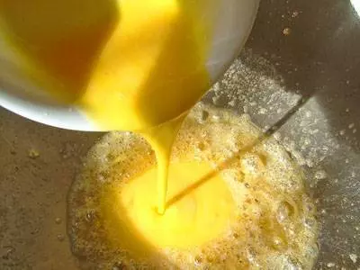 奶油香加鹹蛋香混合的金沙奶油蝦食譜