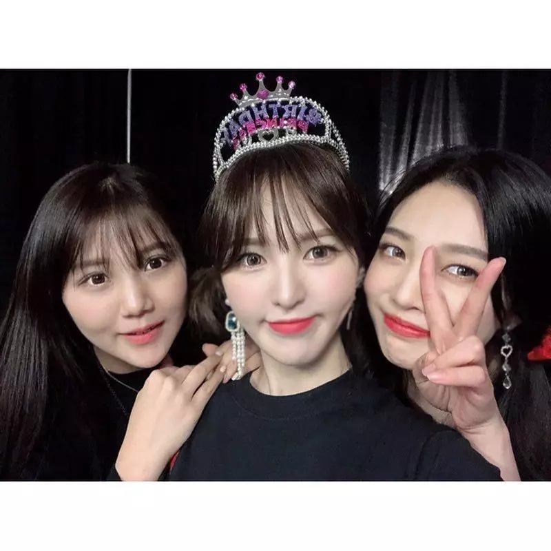 [Red Velvet][分享]190223 Wendy和造型師的合影公開溫暖的感情～