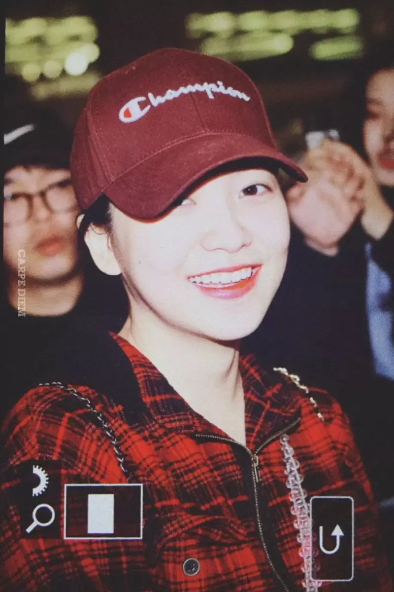 [Red Velvet][分享]190223 Wendy和造型師的合影公開溫暖的感情～