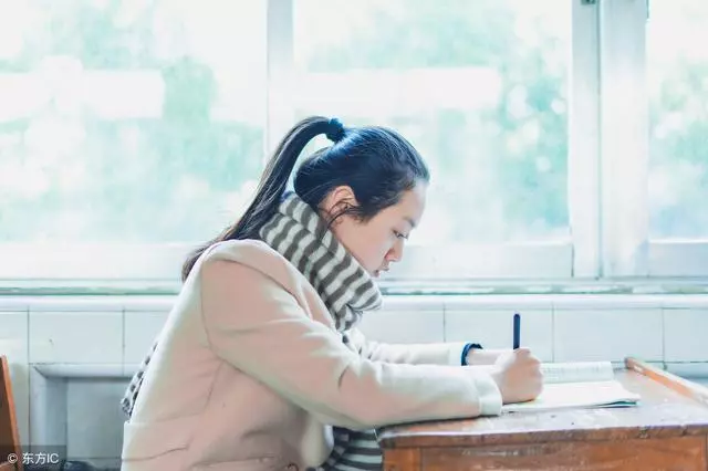 有智慧的母親為女兒打算:出嫁之前把你的錢交給我,別帶去婆家了