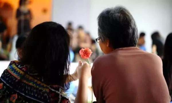 小姑子離婚想搬來住,我問婆婆個問題,婆婆說不讓她來了