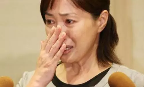 婆婆承諾生兒子給一百萬,生女兒給五十萬,生下孩子婆婆不淡定了