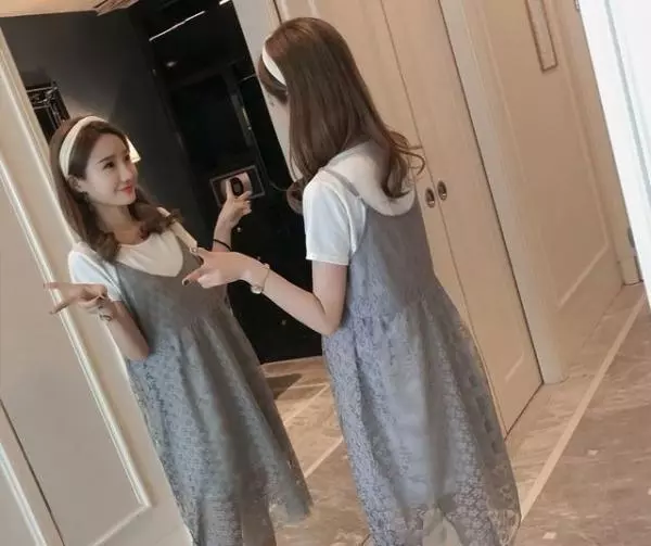 離婚時得一套房,前夫另補償我五萬,弟弟結婚我去取錢隨禮時愣了