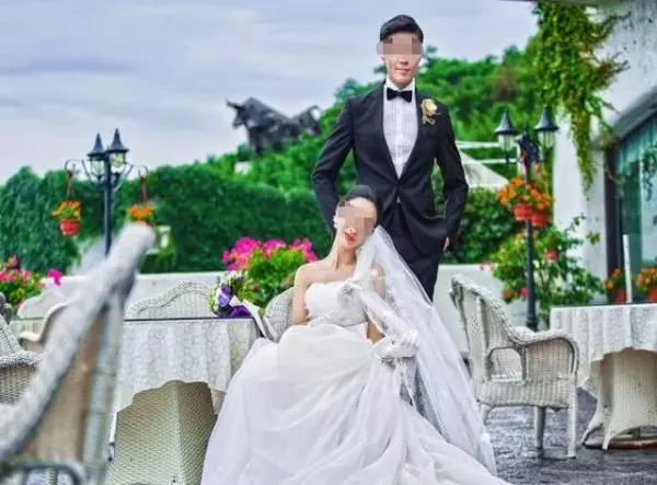 結婚3年沒孩子,丈夫留下一張卡後將之拋棄,十年後取錢,蒙了