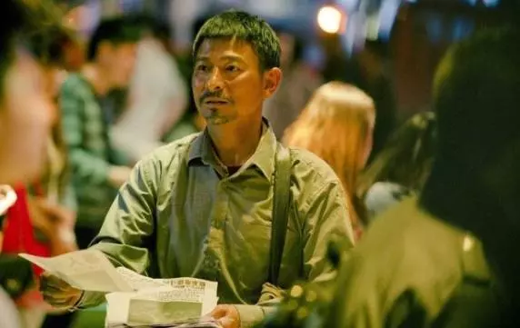 爸媽往生後,伯父養了我15年,出嫁那天我笑著把他送進了監獄!
