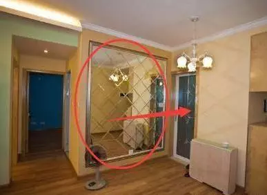女人們萬萬不要在家門口放【這些東西】,否則影響家庭婚姻,子女運勢