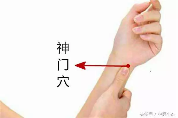 晚上「失眠」吃安眠藥無效!? 中醫師教你按「睡穴」,保證讓你一覺到天亮!