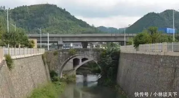 貴州橋下有把明朝古劍,價值連城,至今卻無人敢拿!