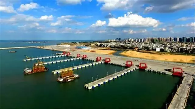 中國28億聯手柬埔寨建深水港,美國急了!