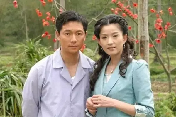 18歲走紅被金城武追求不屑一顧,48歲淒慘單身沒人娶!為餬口竟累到差點失明!