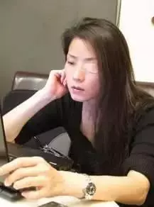 18歲走紅被金城武追求不屑一顧,48歲淒慘單身沒人娶!為餬口竟累到差點失明!