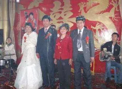 舅舅10年沒來看過我,成婚那天,收到母親的信,我報警抓舅舅