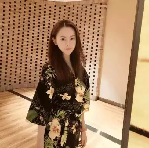 我們都被星爺騙了,這些角色都是反串的,這位居然美過天際
