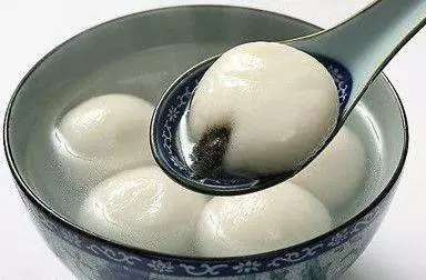 丈夫元宵節加班,妻子心疼,去送元宵,登記時瞥見監控,含淚離婚