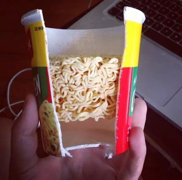 網友讚嘆《15 個想像不到的超冷知識》,原來火沒有影子不是鬧鬼啦!