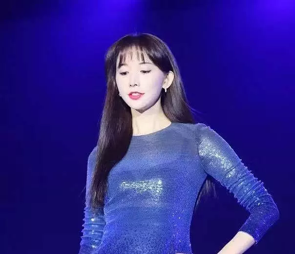 林志玲穿緊身短裙遭網友罵丑,女神罕見回應盡顯高情商!