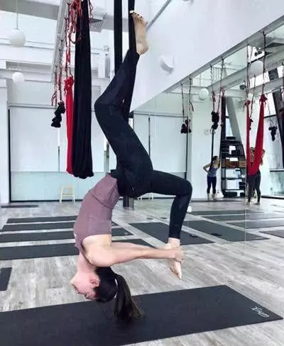 新加坡混血美女,從來不美顏,看了她的生活方式才知道為什麼完美!