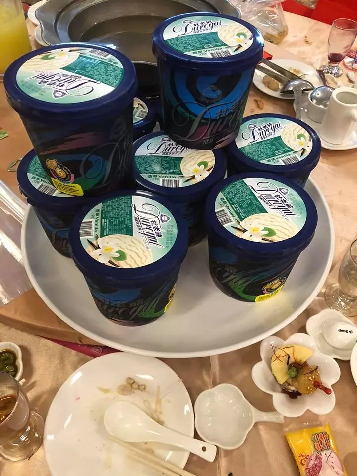 台南喜宴端上豪華扇貝螃蟹鍋,還有必備人人1桶杜老爺!!!