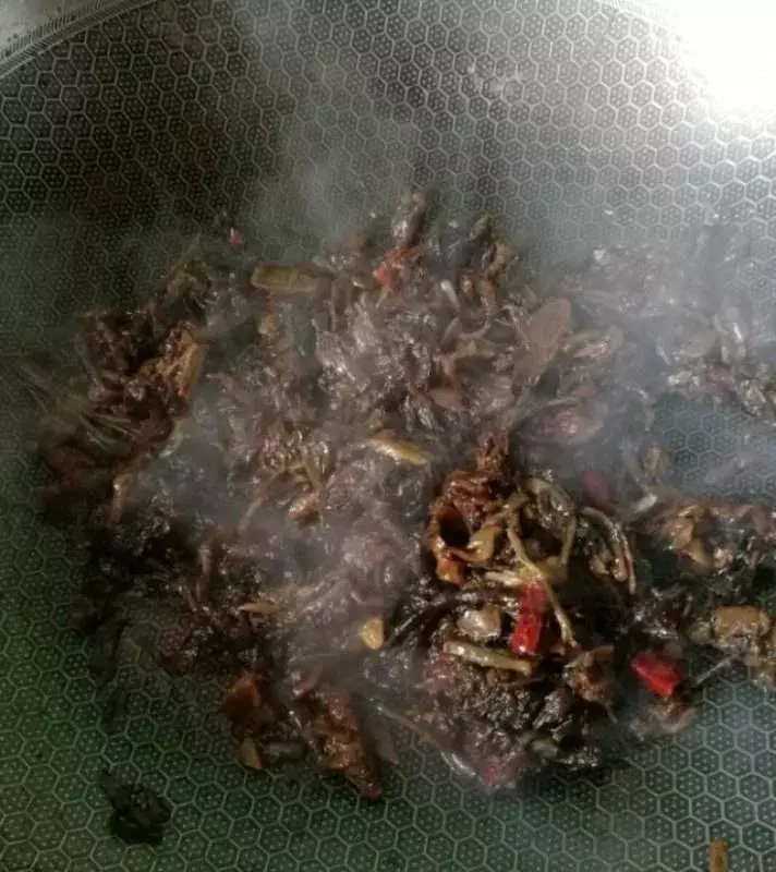 酒店大廚傳下來「客家梅菜扣肉」的秘方,想學不會都難,層次分明香氣濃鬱超好吃