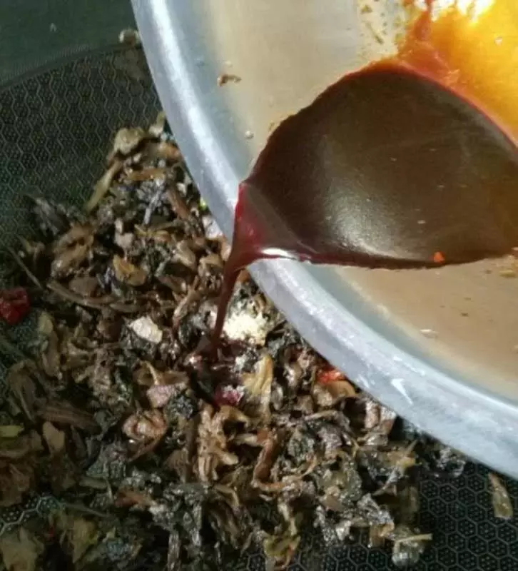 酒店大廚傳下來「客家梅菜扣肉」的秘方,想學不會都難,層次分明香氣濃鬱超好吃