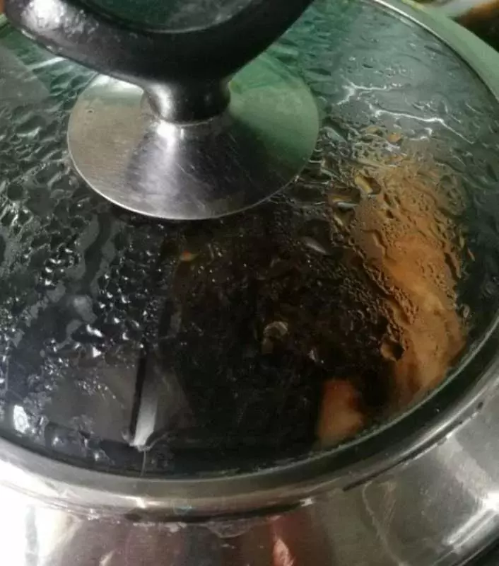 酒店大廚傳下來「客家梅菜扣肉」的秘方,想學不會都難,層次分明香氣濃鬱超好吃