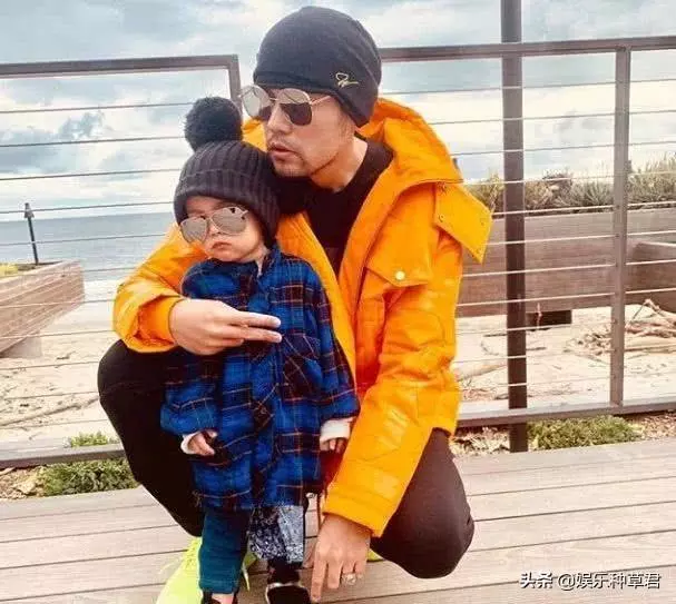 罕見周杰倫父子倆同框照,羅密歐表情豐富萌萌噠,真是可愛到爆了