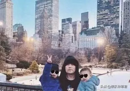 罕見周杰倫父子倆同框照,羅密歐表情豐富萌萌噠,真是可愛到爆了