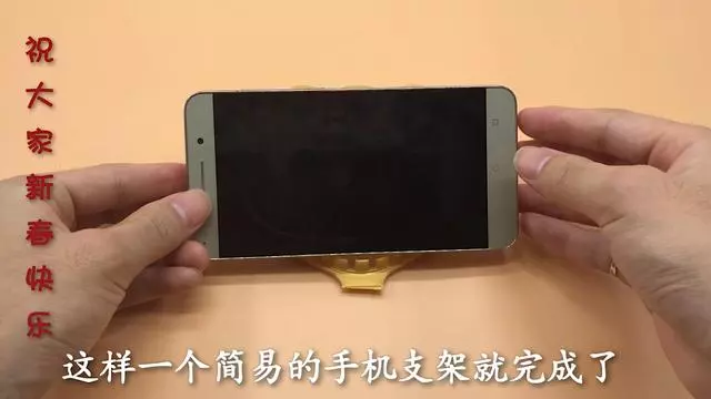 洗碗池裡一定要放個油桶提手,作用太棒了,全家人都搶著用 !
