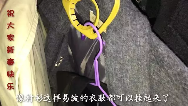 洗碗池裡一定要放個油桶提手,作用太棒了,全家人都搶著用 !