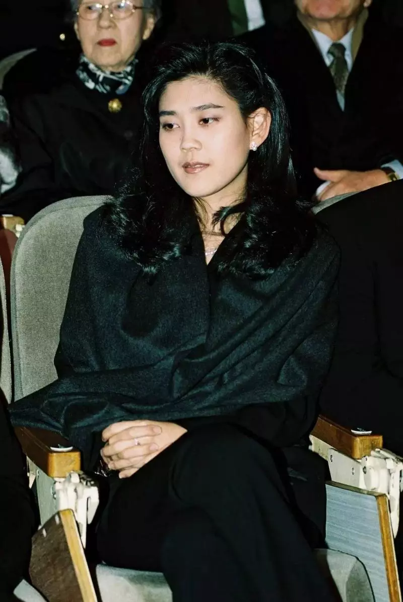 三星總栽女兒嫁保全,丈夫卻二度自殺!要求70億離婚,婚姻不幸,她還是把人生活得優雅亮麗!