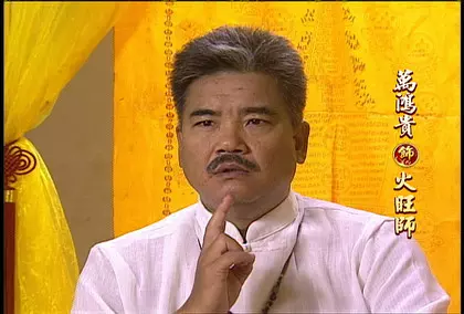 出道多年的他,演出多部,雖然不是擔任要角,但在劇中曝光率超高,堪稱最強「綠葉」。在家中猝死..2天後才被發現..