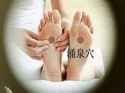 腿,是寒氣大本營!這幾個揉腿驅寒的方法好用!收了吧!