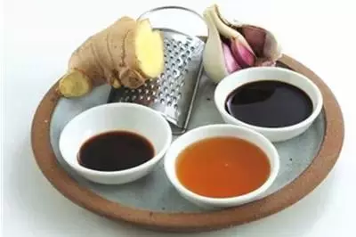 少吃調料是錯的!這「9種調料」竟然是長壽高手!!以前都浪費了,一定要告訴爸媽多吃!