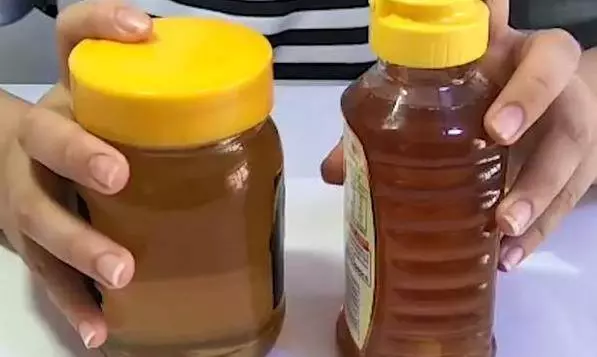 只要把蜂蜜瓶子倒過來,就可以辨別蜂蜜真假?才知道真的這麼簡單