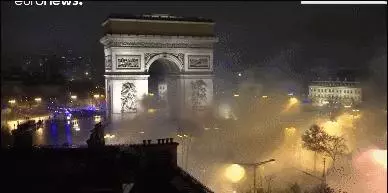法國淪陷!中國駐法國大使館正式發出最高警報!