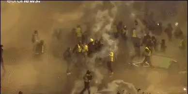 法國淪陷!中國駐法國大使館正式發出最高警報!