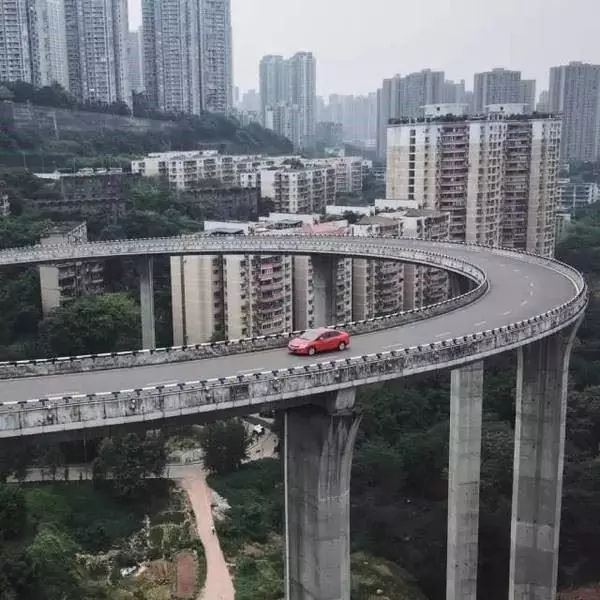 一張網友拍的「中國重慶」照片最近爆紅網路,轟動了亞洲,也震撼了全世界!
