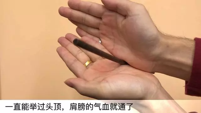 舊筷子別再扔掉了,綁根繩子掛陽台,一年能省下不少錢,快試試