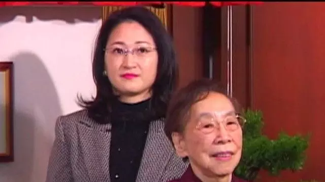 嚴陳莉蓮「冠夫姓」現身示決心,正式接手裕隆集團!豪邁個性受老臣誇讚「她比嚴凱泰還厲害」