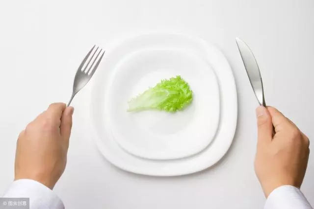 節食減肥的人要注意,不僅容易反彈,還可能引發大問題