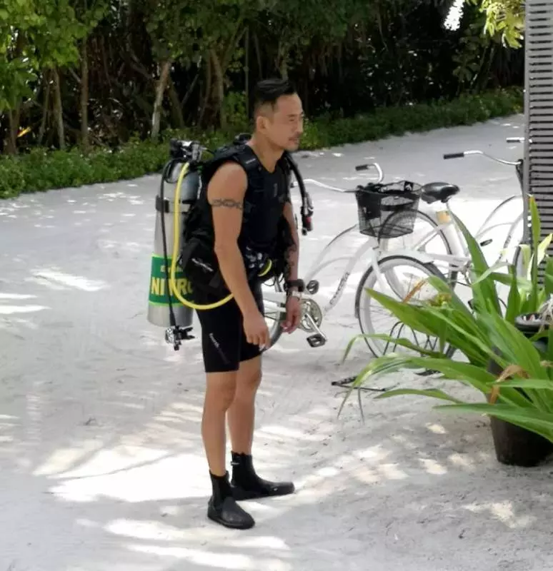 百億大亨陪小三共度情人節,結婚14年正宮發文暗:「錢買不到惦記你的心」