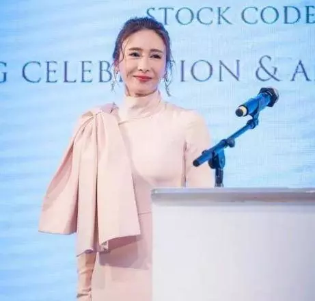 黎嬰發生意外,黎姿12年如一日實現弟弟夢想,曾半夜痛哭想過放棄