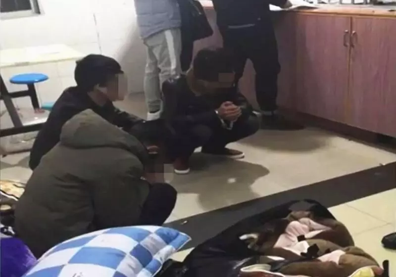 男友欠下巨額賭債,逼女友做小姐還債,第一個客人剛進門,她欣喜若狂