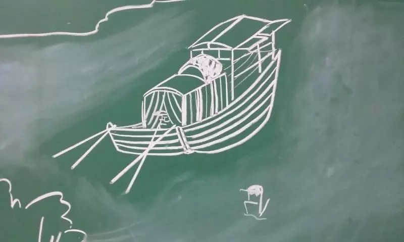 老師只是隨口說說「畫個《清明上河圖》」,隔天這個史詩級的歷史巨作就出現在黑板上了