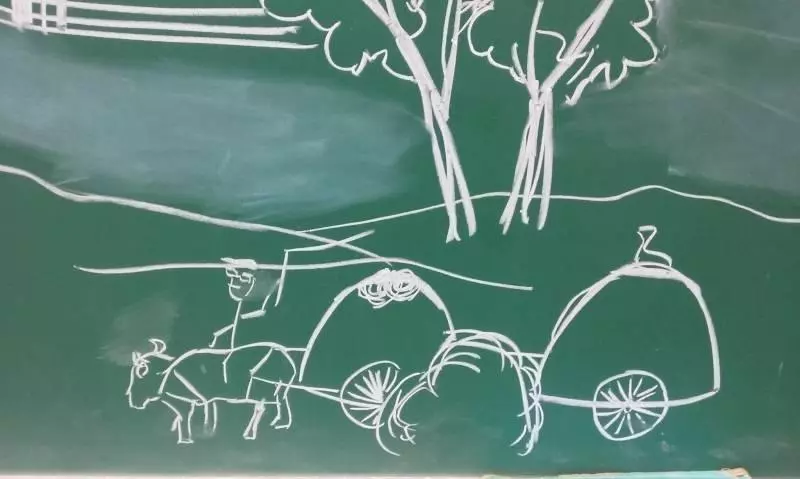 老師只是隨口說說「畫個《清明上河圖》」,隔天這個史詩級的歷史巨作就出現在黑板上了