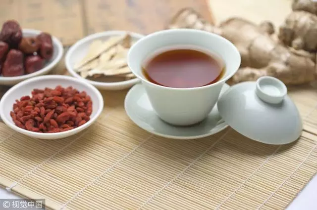 手上出現這6個變化,說明你的肝在「求救」!早發現才能早治療!